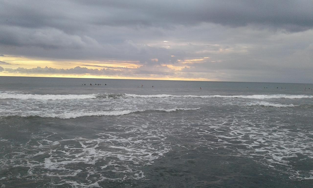 Repag Wayan Canggu Hostel Kuta Lombok Dış mekan fotoğraf