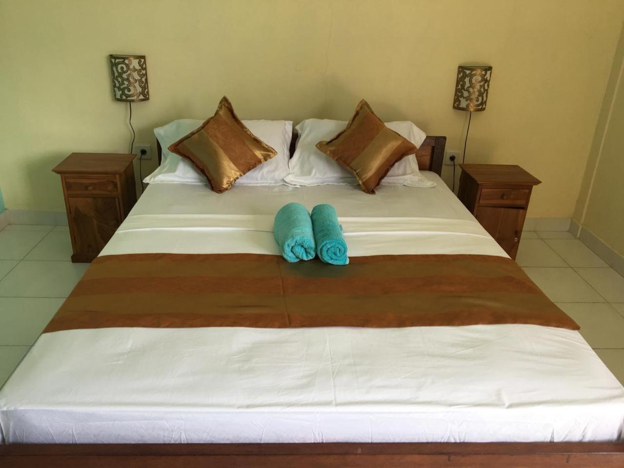 Repag Wayan Canggu Hostel Kuta Lombok Dış mekan fotoğraf